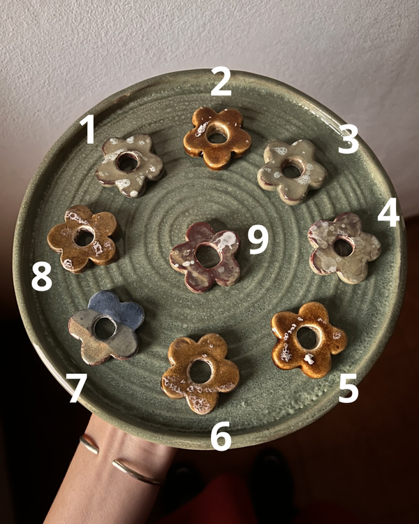 Producto - florcitas de cerámica