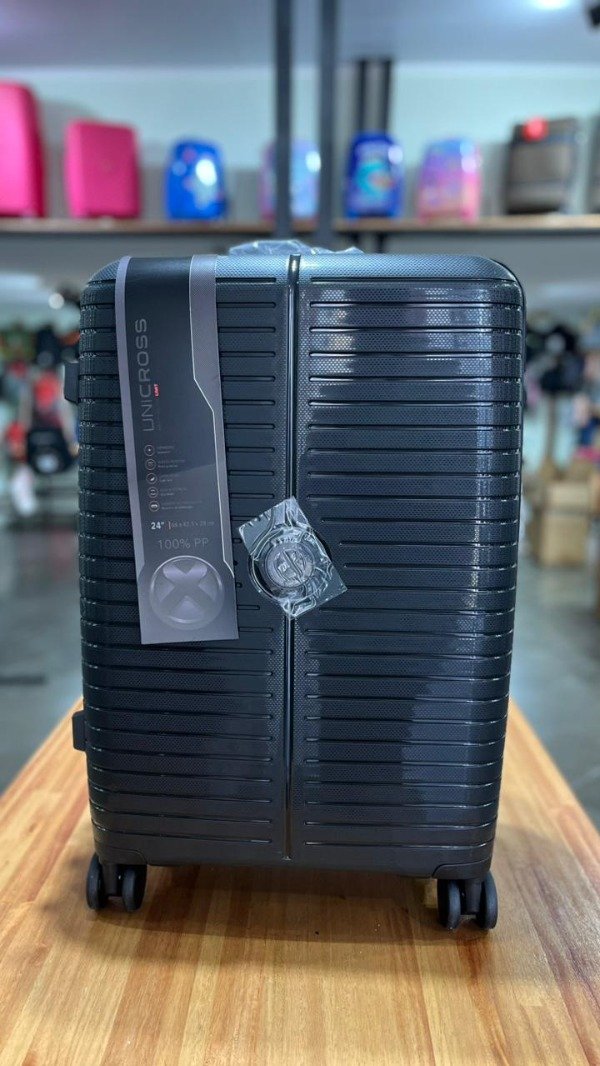 Producto - Valija Rigida Mediana 24'' PP Unicross