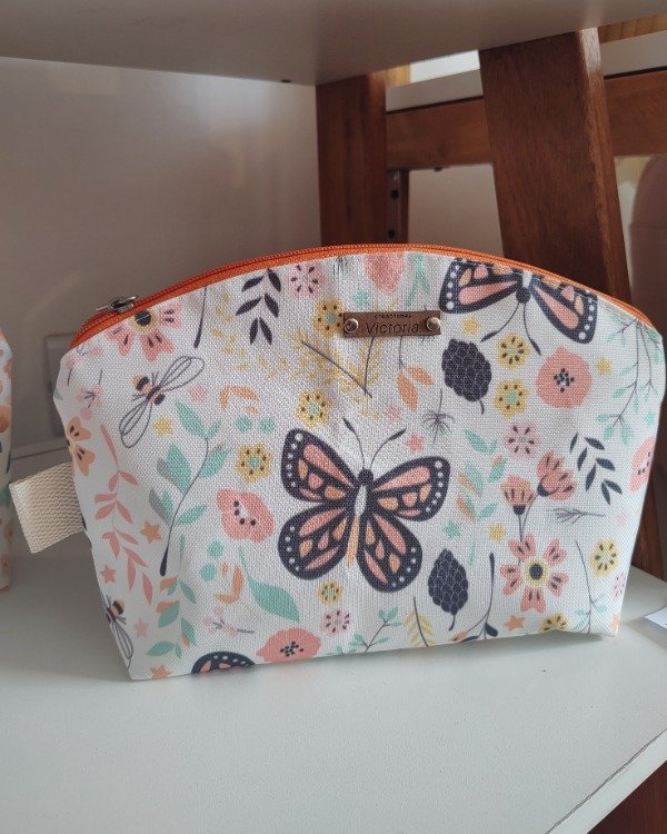 Producto - Neceser curvo grande - mariposa