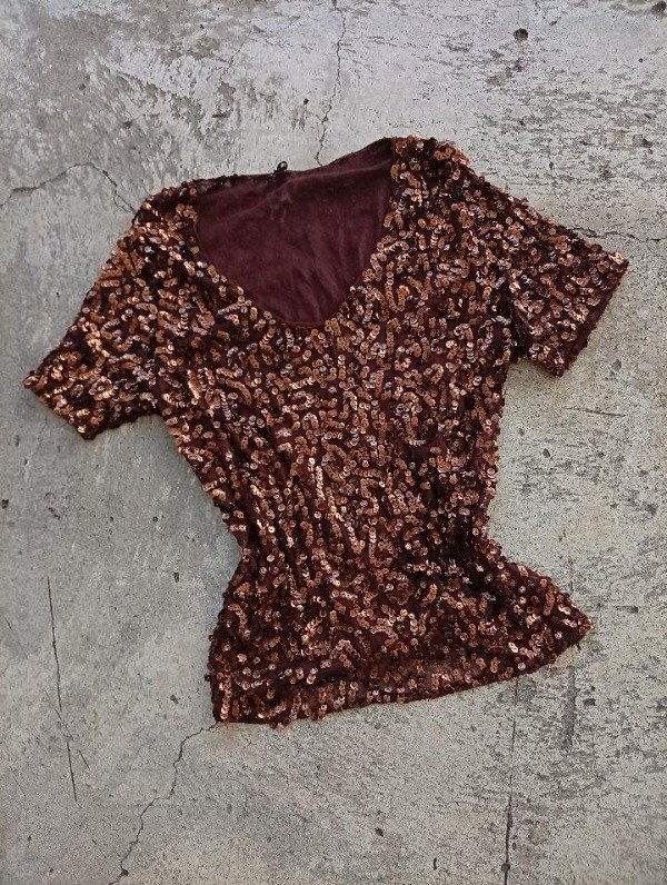 Producto - Top marrón lentejuelas