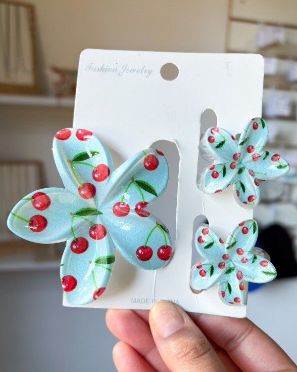 Producto - BROCHE X3 CEREZAS CELESTE