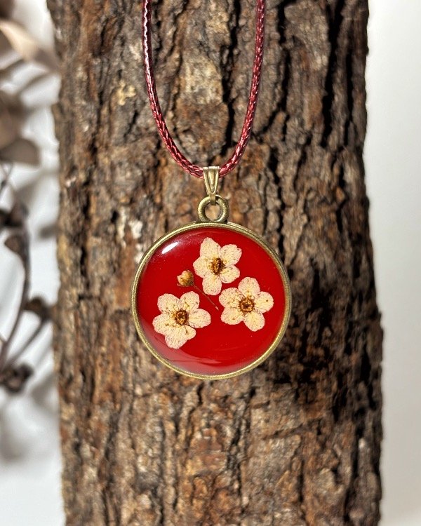 Producto - Dije bronce Corona de Novia Rojo