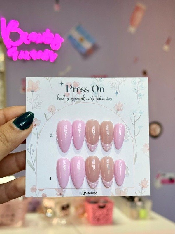 Producto - Press on rosa con lunares