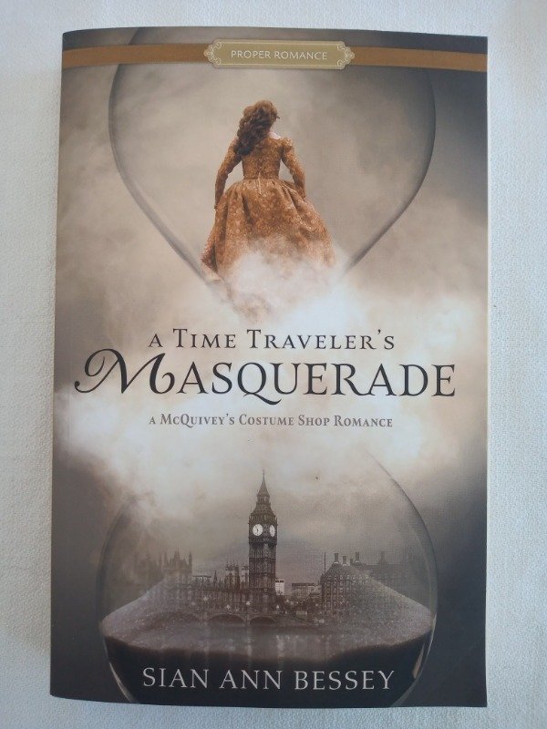 Producto - A time traveler's masquerade