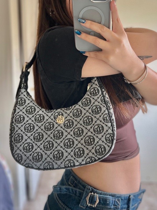 Producto - Cartera hilo DMKG
