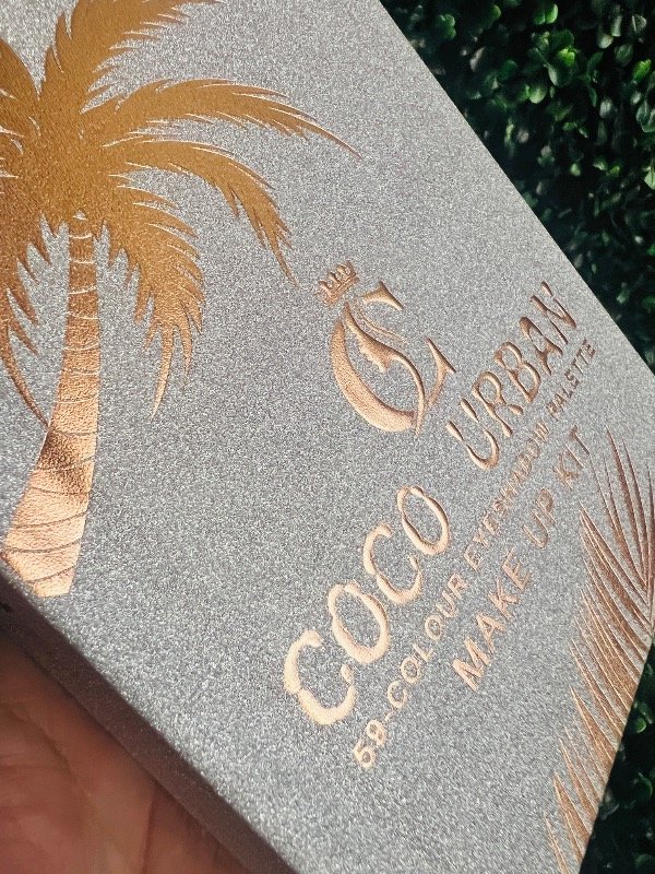 Producto - Paleta de sombras libro coco urban palmera - 1