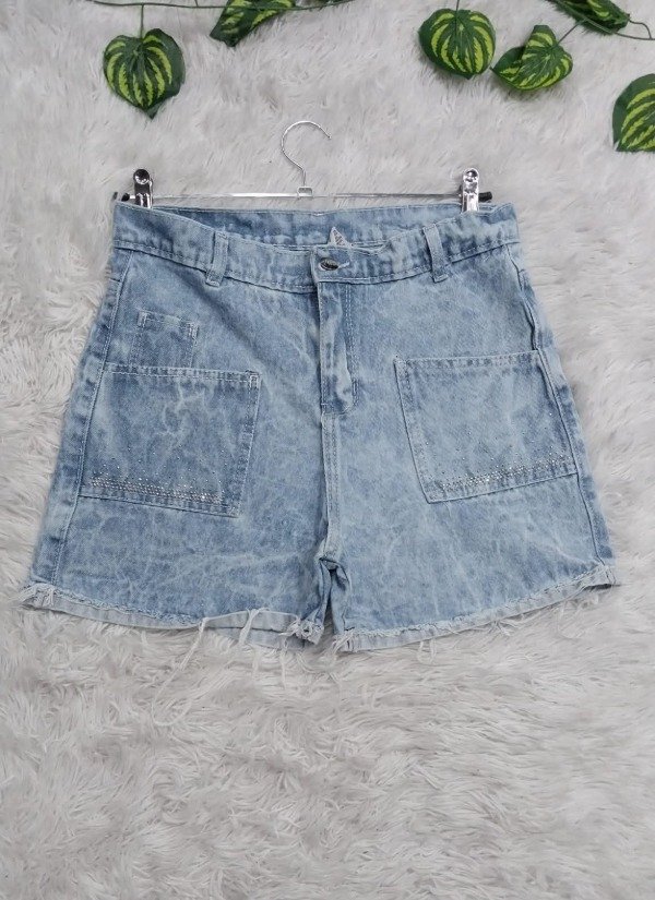 Producto - SHORT DE JEAN BOLSILLOS