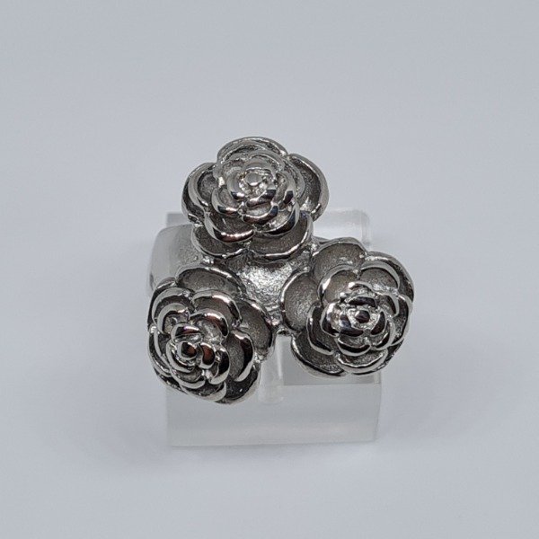 Producto - Anillo tres flores acero