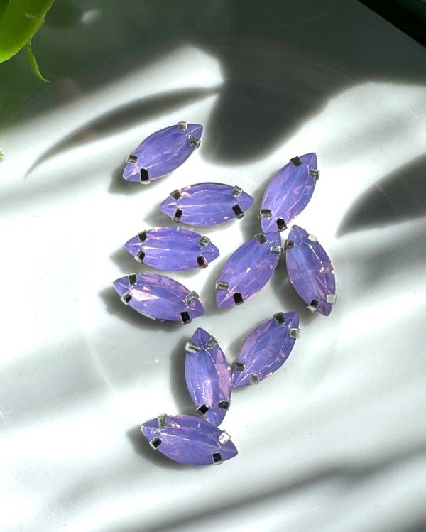 Producto - 7X15 NAVETTE LILA OPAL