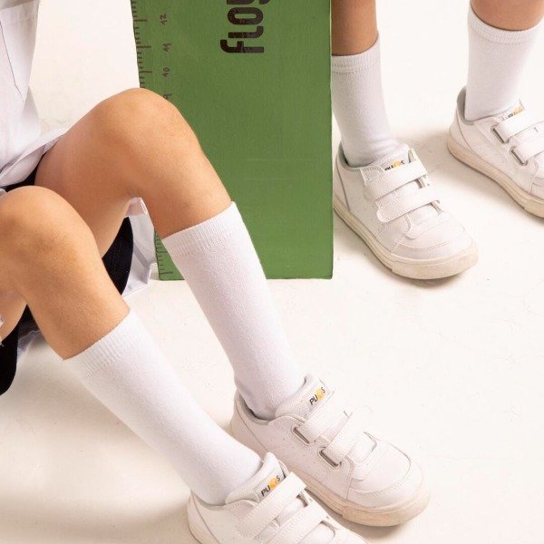 Producto - Media Escolar Blanca Floyd