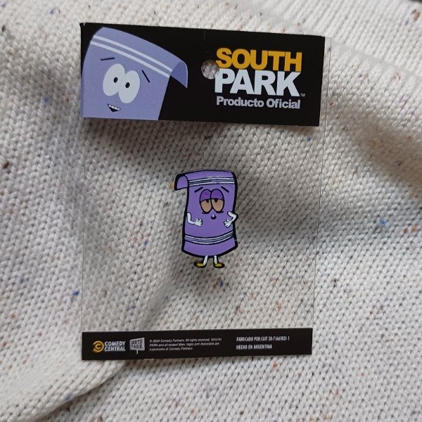 Producto - Pin Toallín oficial
