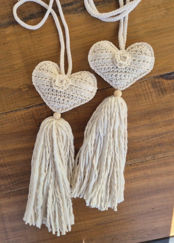 Producto - Corazon con florcita x 2