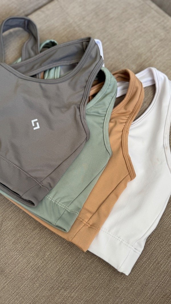 Producto - Top cruzado con abertura