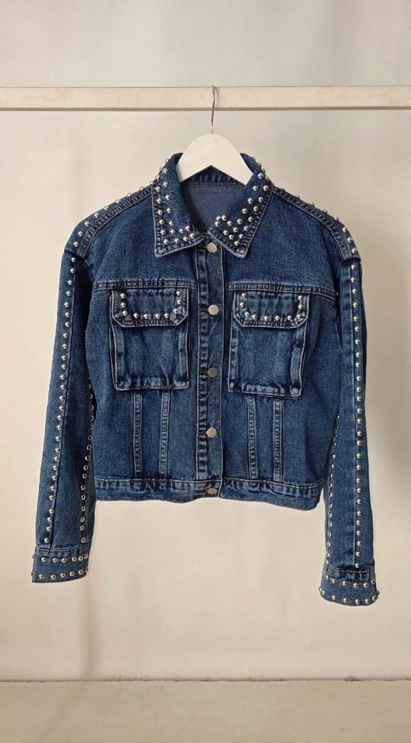 Producto - Campera de Jean con tachas