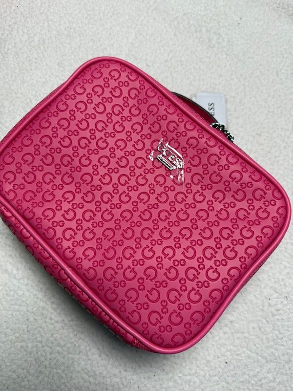 Producto - Neceser Guess Rosa