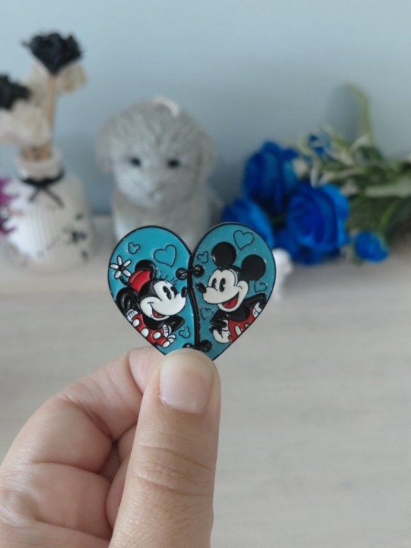 Producto - Pin metalizado - Corazón unido de Minnie y Mickey #1068