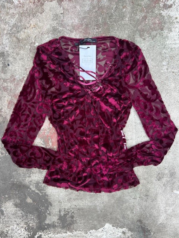 Producto - Blusa C/ Encaje Bordo BERSHKA