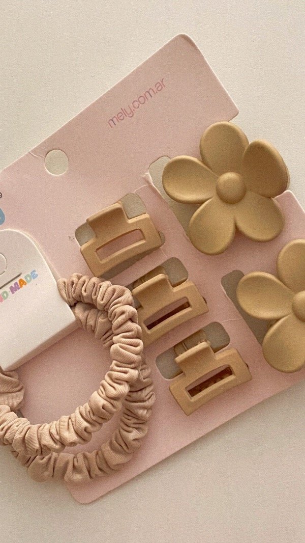 Producto - Set de broches y coleros Mely. Marrón claro