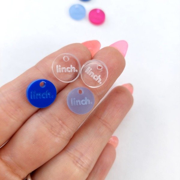 Producto - Dijes y etiquetas de acrilico cristal o color - 3