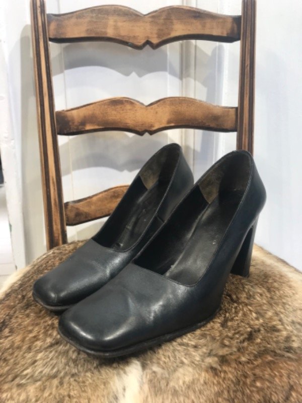 Producto - Zapatos negros punta cuadrada- Talle 37- PRECIO: 28x