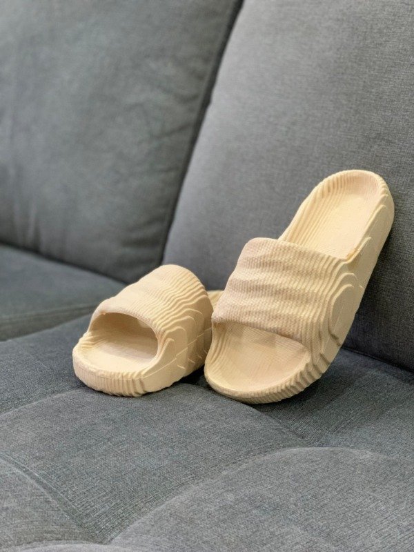 Producto - Ojotas Adi Beige