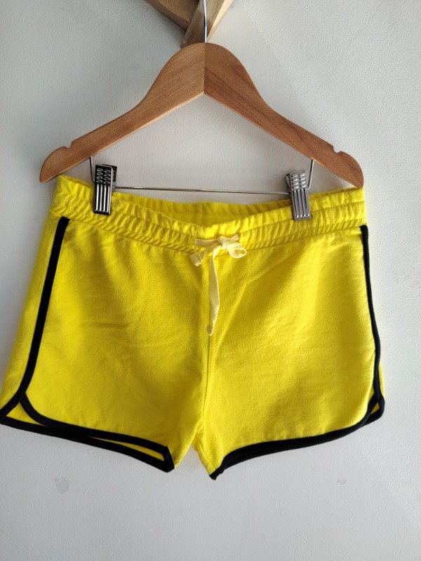 Producto - Short amarillo juvenil
