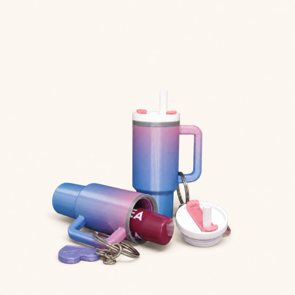 Producto - Llavero Mini Vaso Estilo Stanley con Portalabial Multicolor - 1