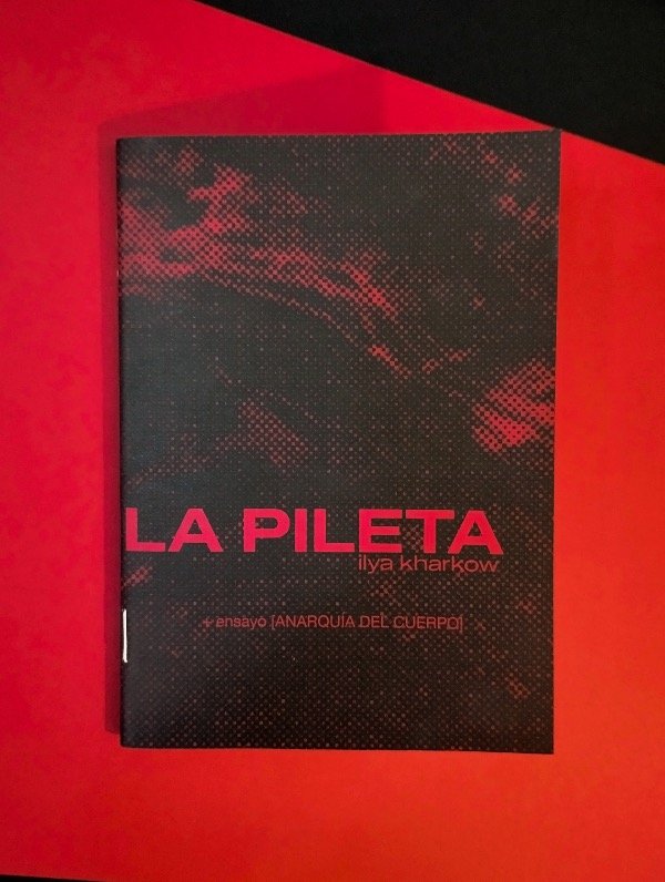Producto - La pileta - Ilya Kharkow