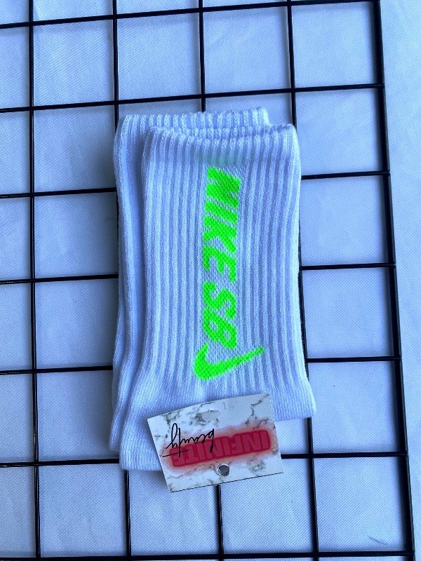 Producto - Medias 3/4, nike sb blancas con verde fluor