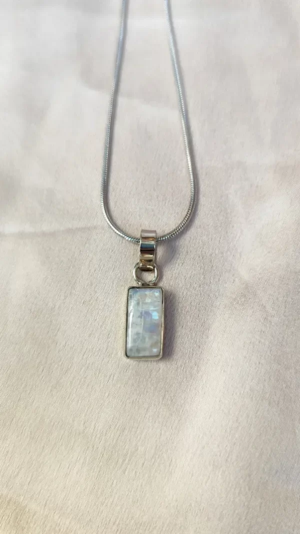 Producto - Dije rectangular PIEDRA LUNAR alpaca