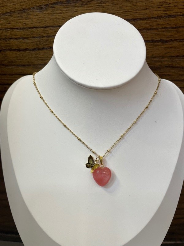Producto - Collar de piedra de corazón y mariposa