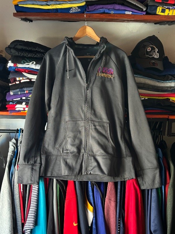 Producto - Campera Nike talle L femenino