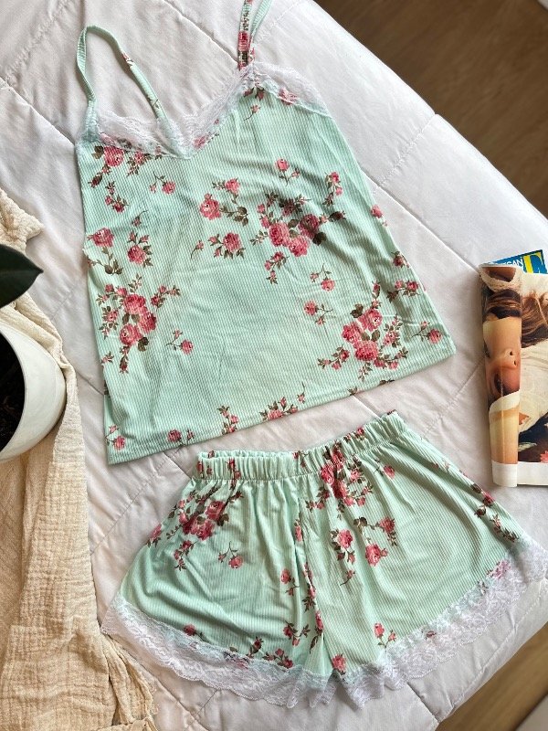 Producto - PIJAMA CORTO FLORES