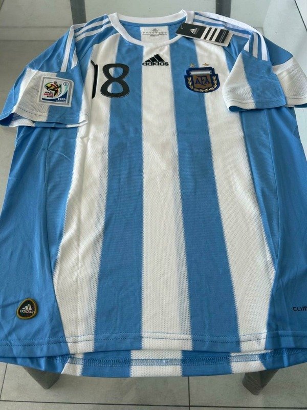 Producto - CAMISETA AFA IMPORTADA TITULAR RETRO 2010 #18 PALERMO