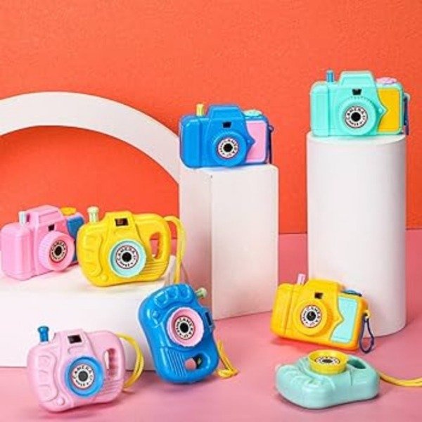 Producto - LLAVERO  JUGUETE CAMARA VINTANGE SOUVENIR