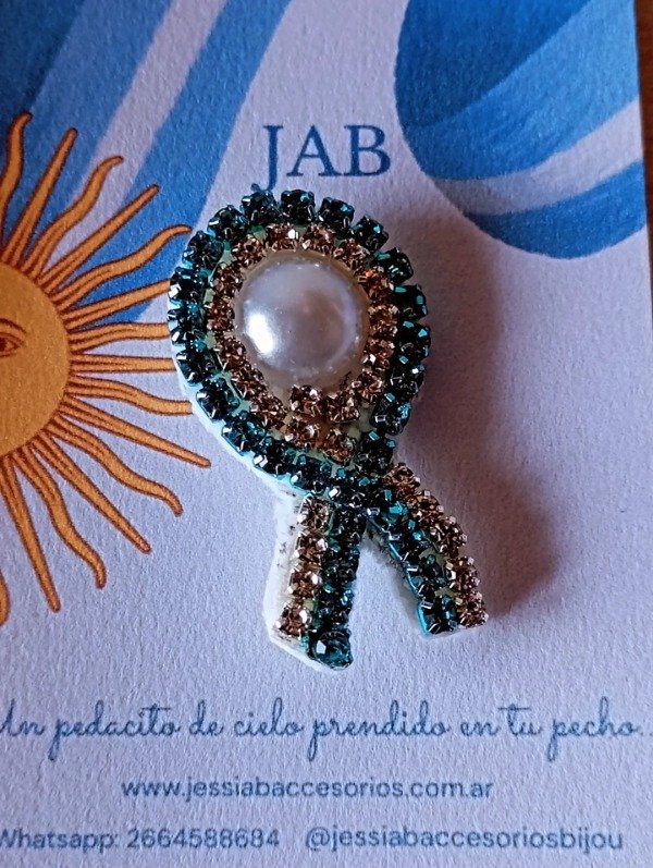 Producto - Escarapela lazo strass