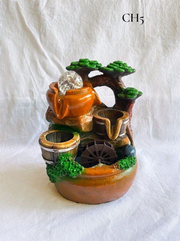 Producto - FUENTE DE AGUA CHICAS 25 CM