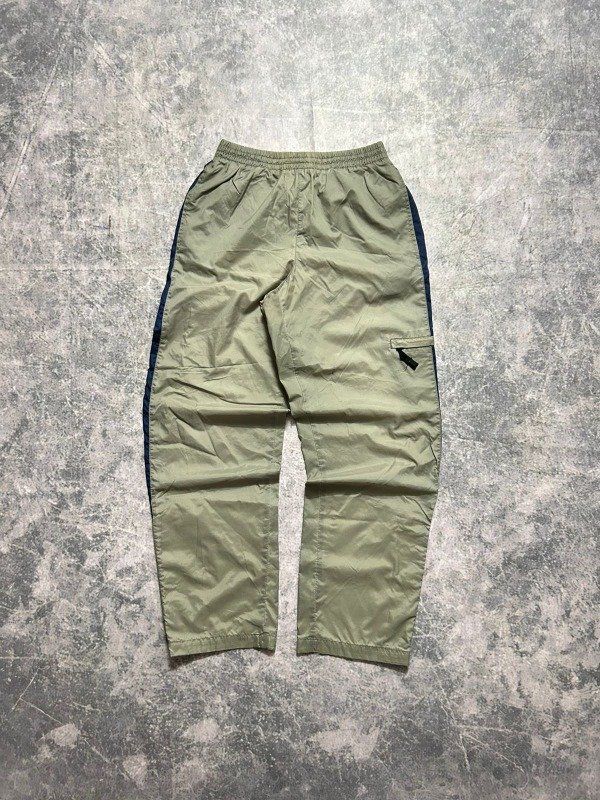 Producto - PANTALON NIKE ROMPEVIENTO T:S