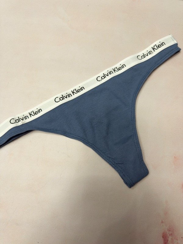 Producto - Less Calvin Klein morley 01575