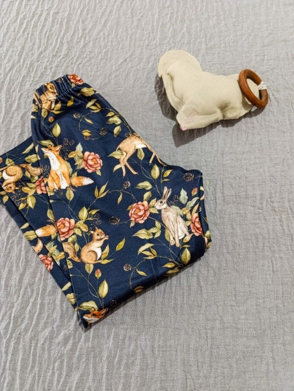 Producto - 2 AÑOS - Calza de microfibra estampada premium (frizada) - Bosque