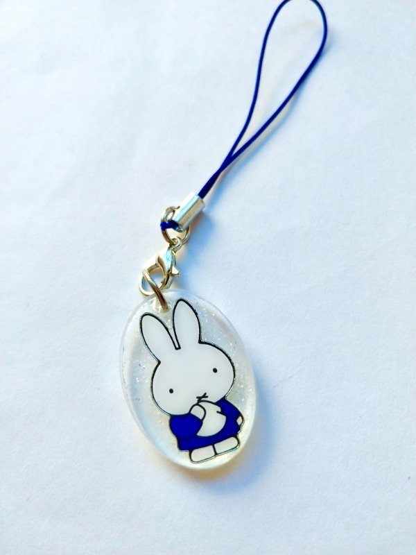 Producto - Phone charm Miffy ver. 1