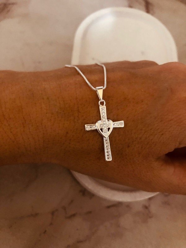 Producto - Dije Cruz engarzado micropave Plata 925