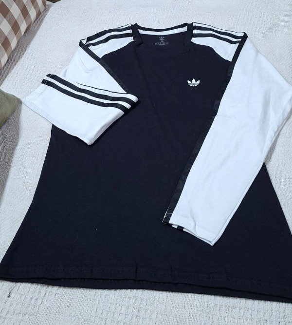 Producto - REMERA ADIDAS SST LARGA RANGLAN BORDADO PREMIUM - 0