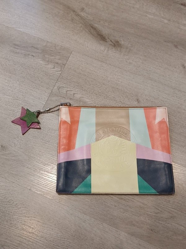 Producto - Sobre JAZMIN CHEBAR (cuero)