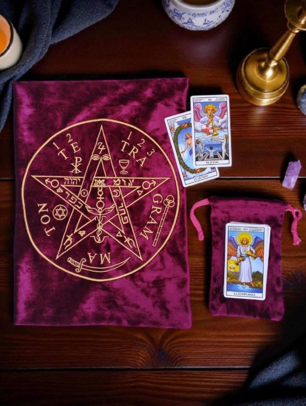 Producto - Set Paño bordado de Terciopelo con Tetragrammaton + bolsita