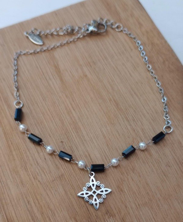 Producto - Pulsera con Nudo de Bruja