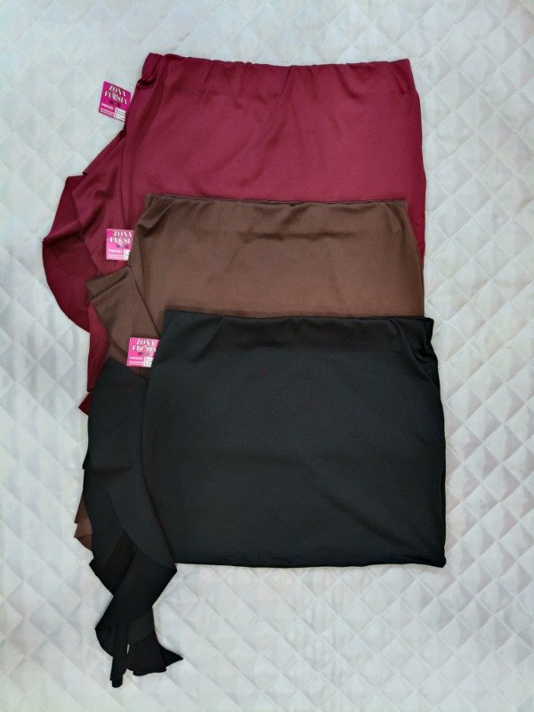 Producto - Pollera Lycra con vuelos y tajo