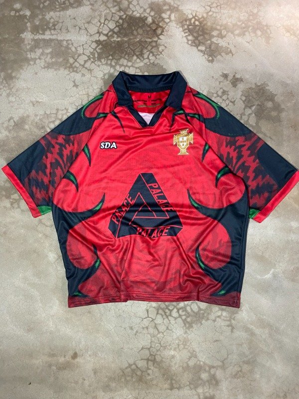 Producto - CAMISETA BOXY FIT "PORTUGAR PALACE"