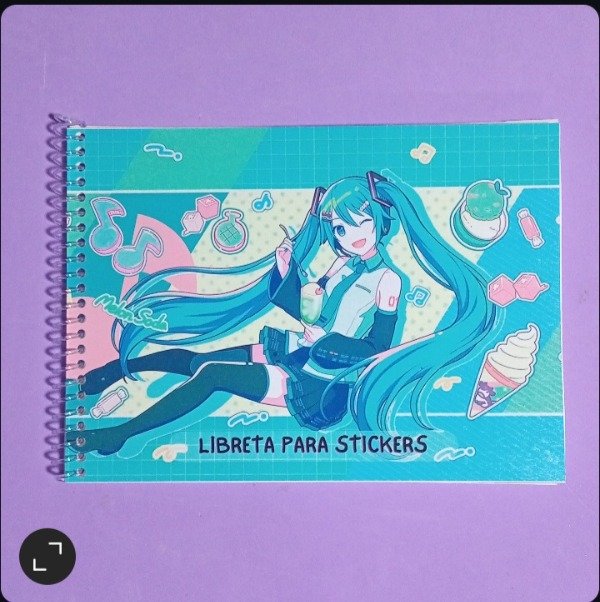 Producto - Libreta para stickers Miku Hatsune