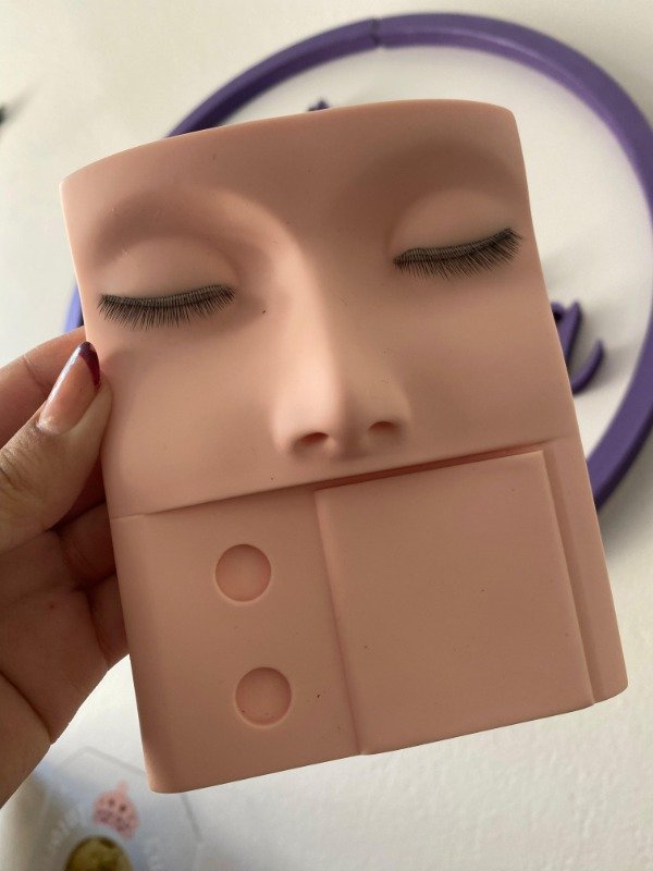 Producto - Cabeza de practica con pestañas - 1